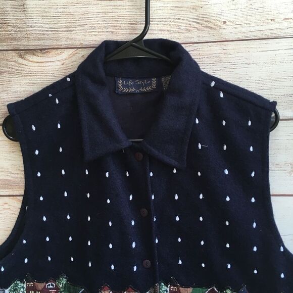 VINTAGE LIFESTYLE WOOL VEST WITH TAPESTRY WINTER SCENE IN NAVY BLUE - Picture 2 of 7